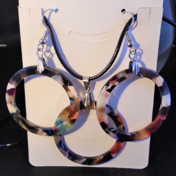 Mix & M 2/$20 Colorful Speckled Resin Rings Earrings & Necklace set Dangle hoops - Picture 3 of 7